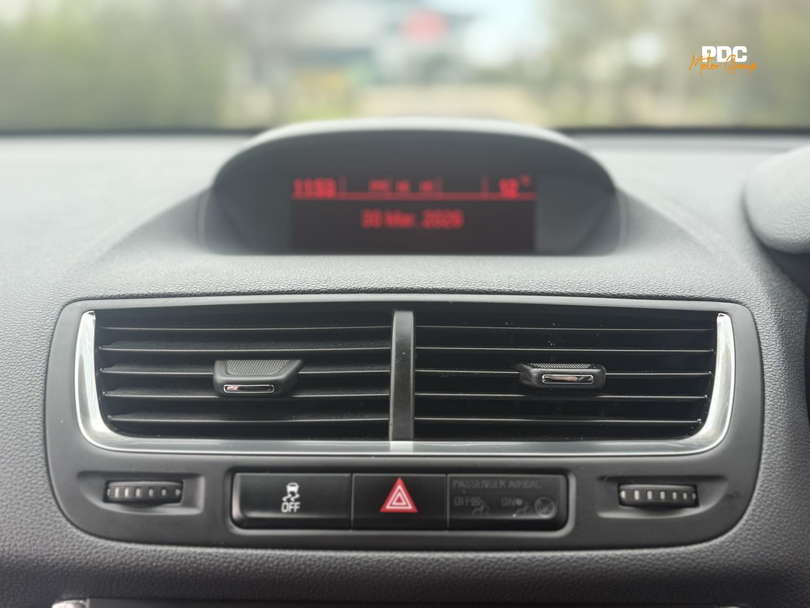 Vauxhall Mokka 1.4i Turbo SE SUV 5dr Petrol Auto 2WD Euro 6 (140 ps)