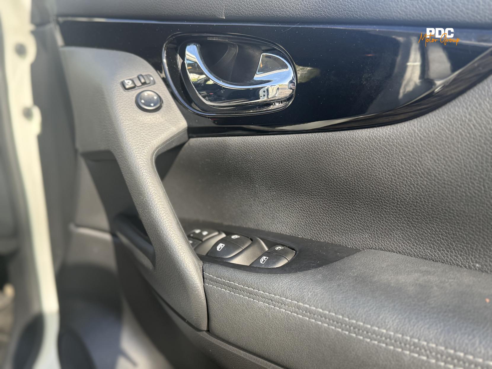 Nissan Qashqai 1.3 DIG-T Acenta Premium SUV 5dr Petrol DCT Auto Euro 6 (s/s) (160 ps)