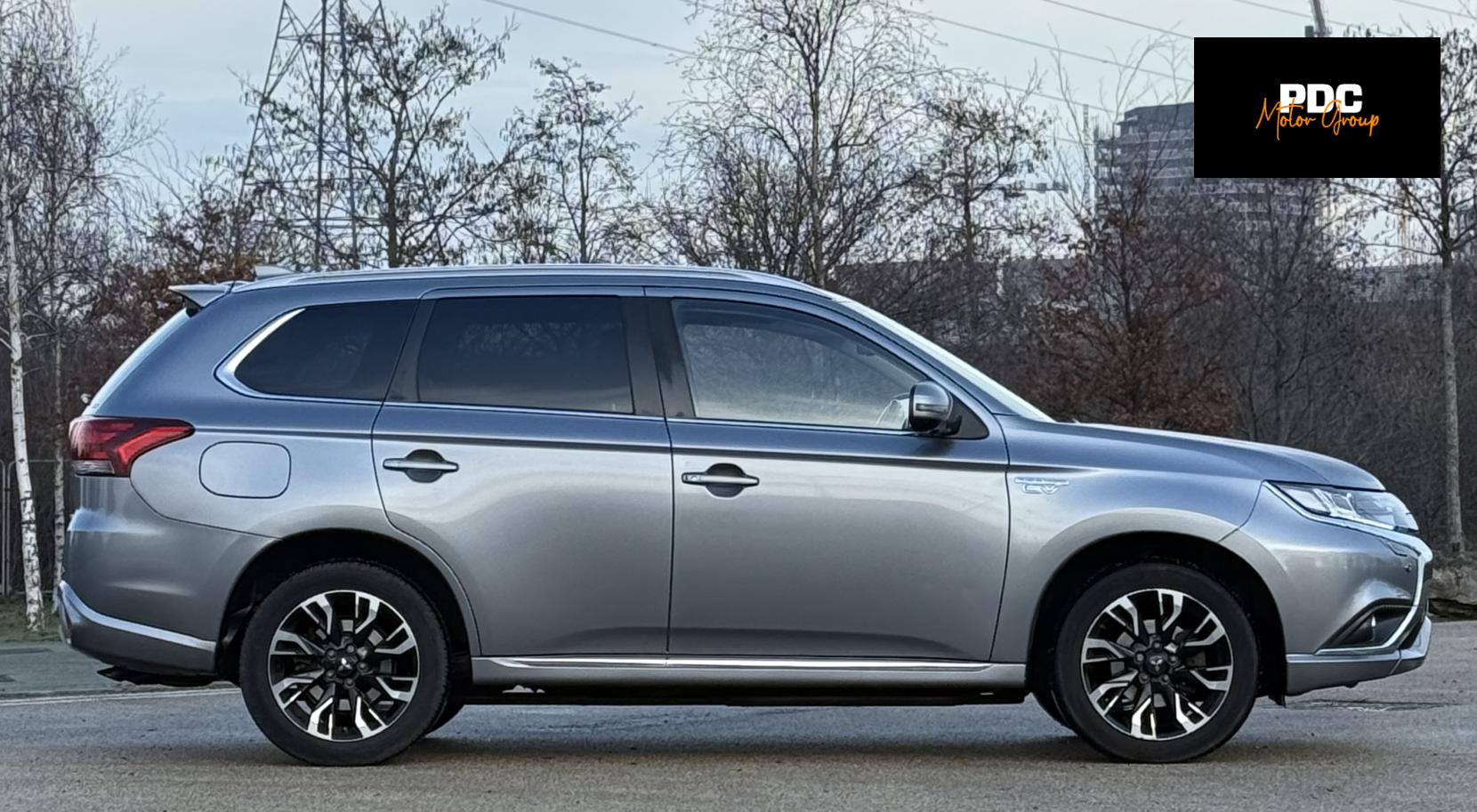 Mitsubishi Outlander 2.0h 12kWh 5hs SUV 5dr Petrol Plug-in Hybrid CVT 4WD Euro 6 (s/s) (200 ps)