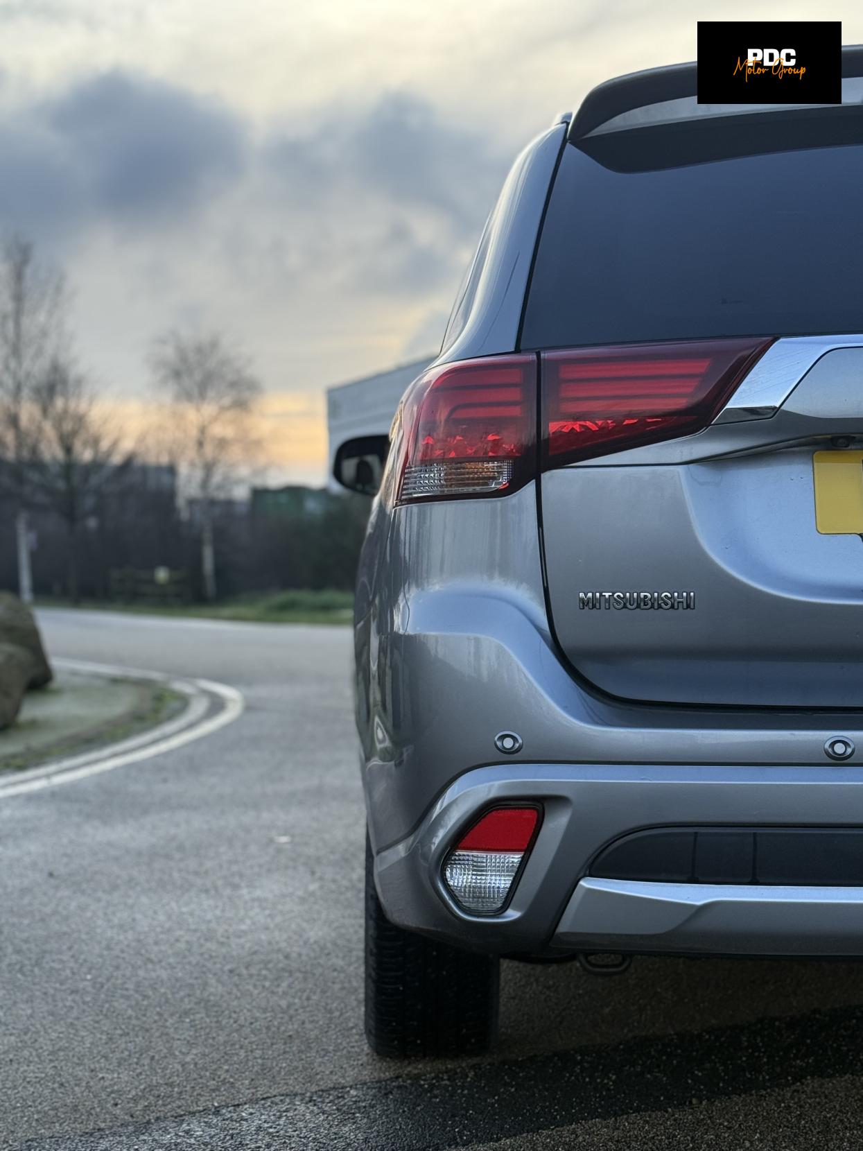 Mitsubishi Outlander 2.0h 12kWh 5hs SUV 5dr Petrol Plug-in Hybrid CVT 4WD Euro 6 (s/s) (200 ps)