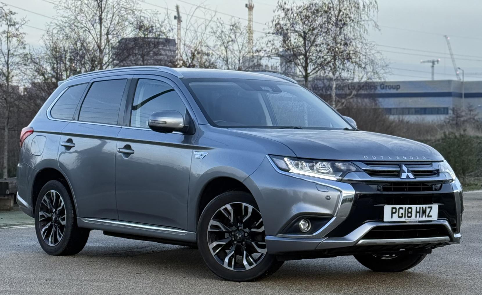 Mitsubishi Outlander 2.0h 12kWh 5hs SUV 5dr Petrol Plug-in Hybrid CVT 4WD Euro 6 (s/s) (200 ps)