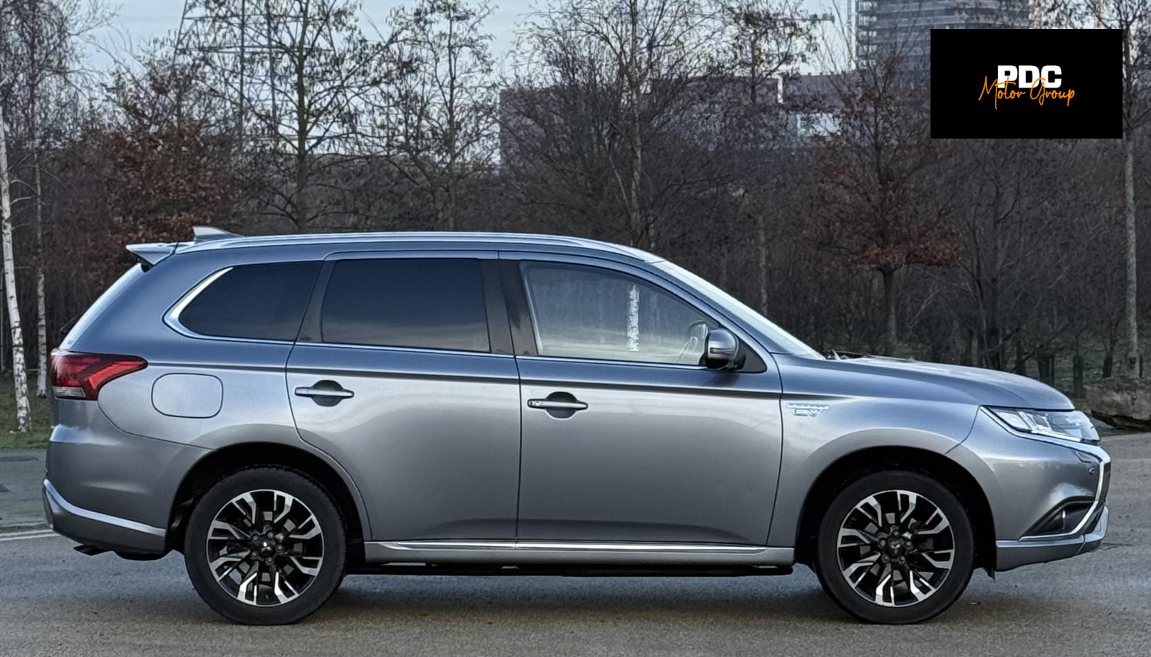 Mitsubishi Outlander 2.0h 12kWh 5hs SUV 5dr Petrol Plug-in Hybrid CVT 4WD Euro 6 (s/s) (200 ps)