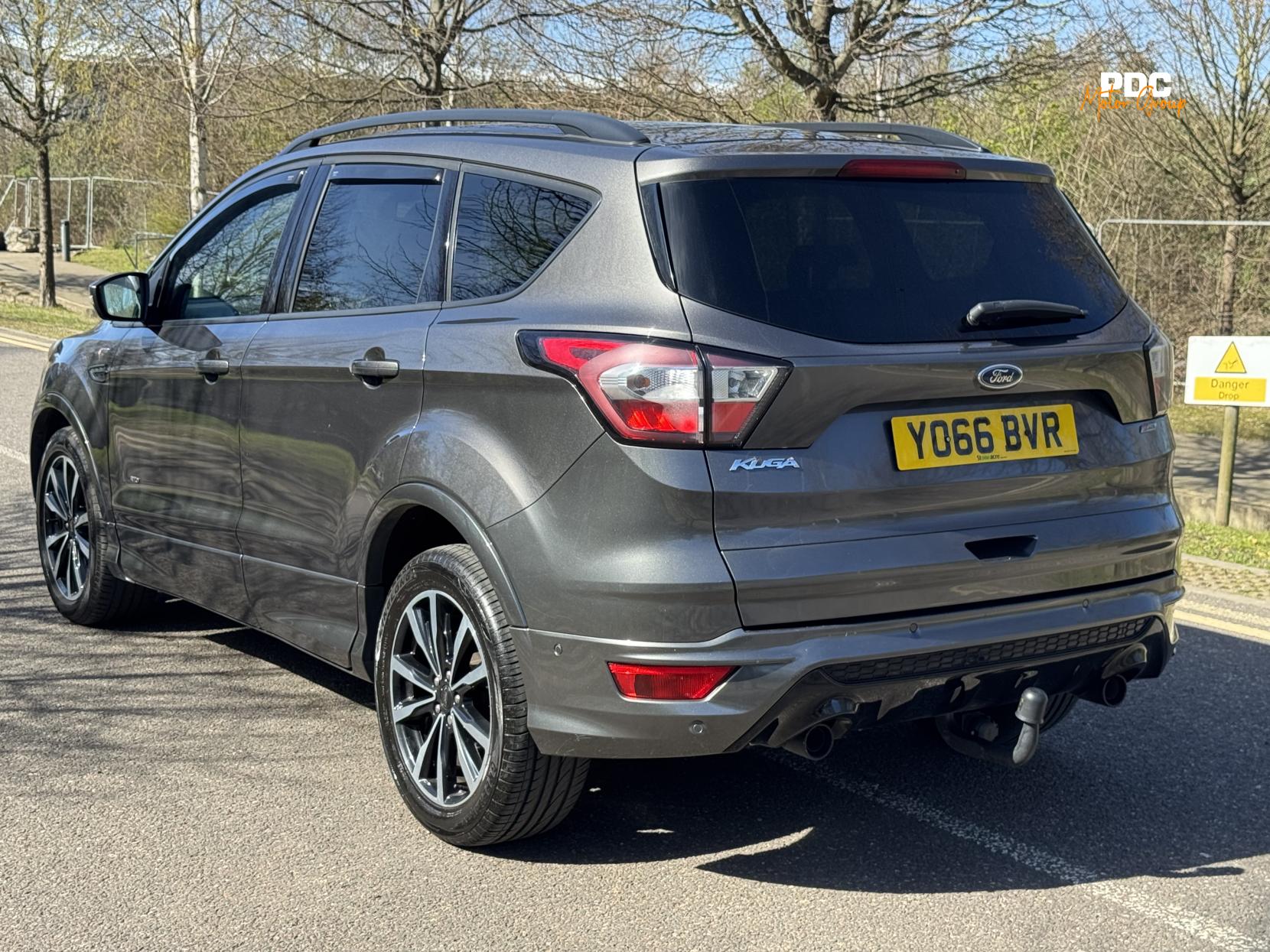 Ford Kuga 2.0 TDCi ST-Line SUV 5dr Diesel Powershift AWD Euro 6 (s/s) (180 ps)