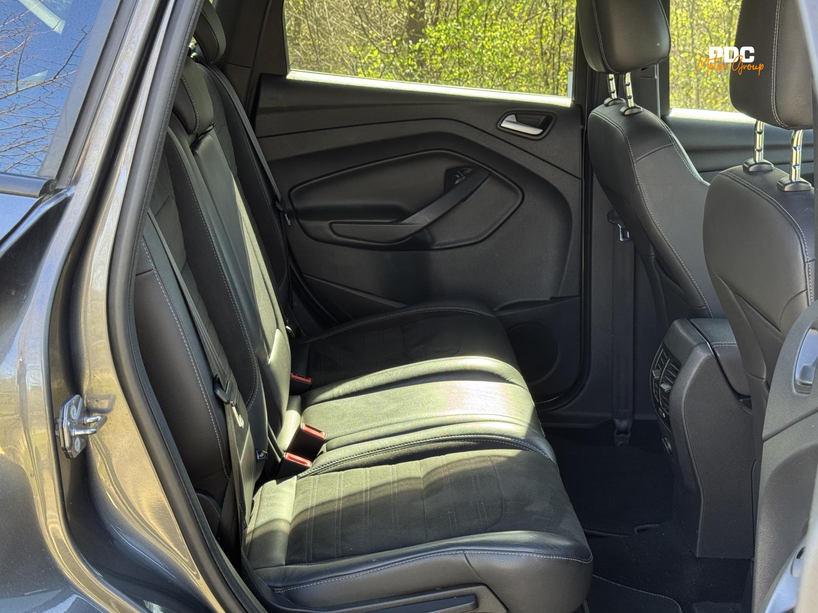 Ford Kuga 2.0 TDCi ST-Line SUV 5dr Diesel Powershift AWD Euro 6 (s/s) (180 ps)