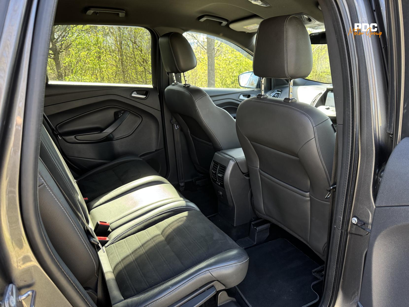 Ford Kuga 2.0 TDCi ST-Line SUV 5dr Diesel Powershift AWD Euro 6 (s/s) (180 ps)