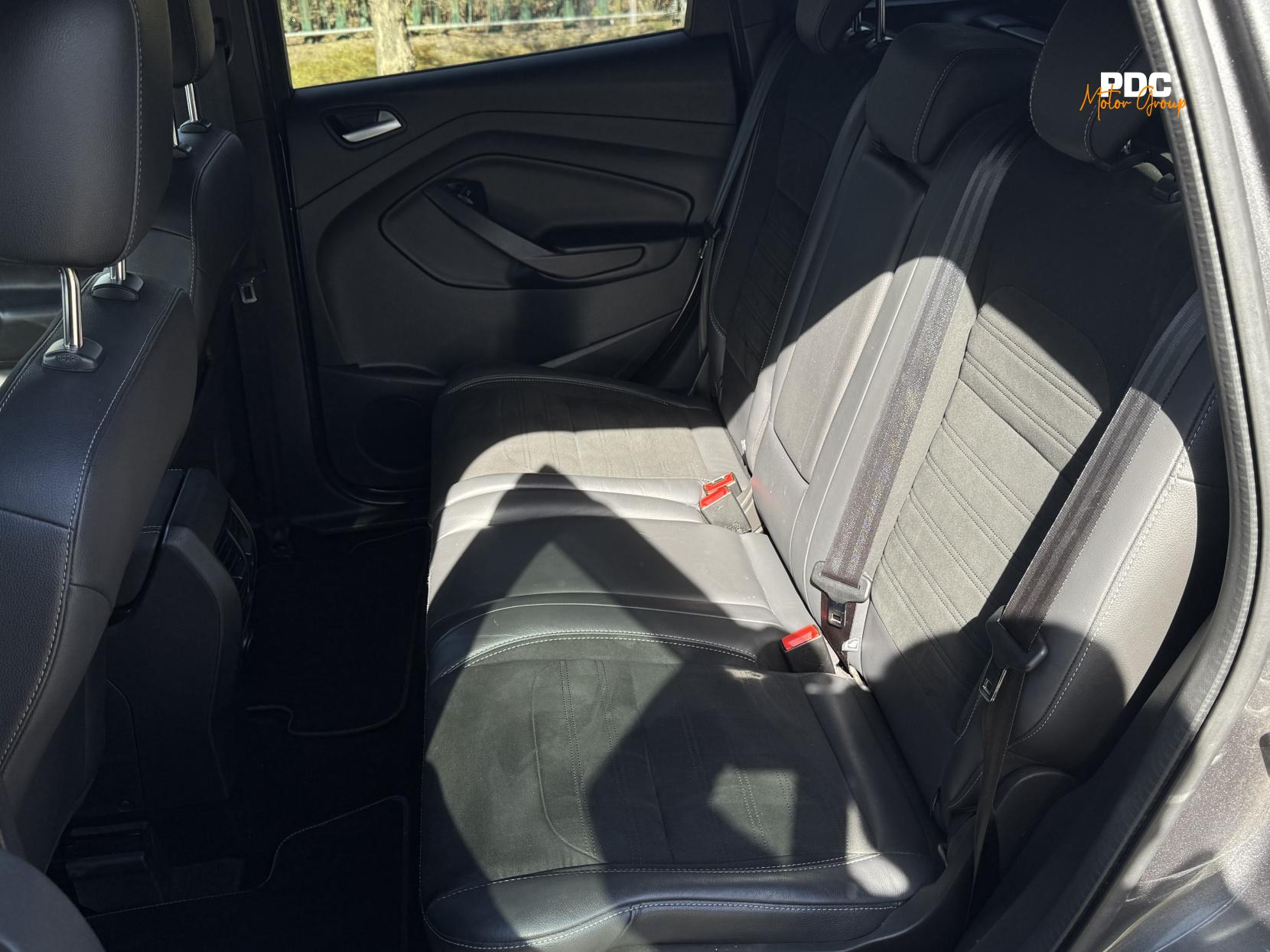 Ford Kuga 2.0 TDCi ST-Line SUV 5dr Diesel Powershift AWD Euro 6 (s/s) (180 ps)