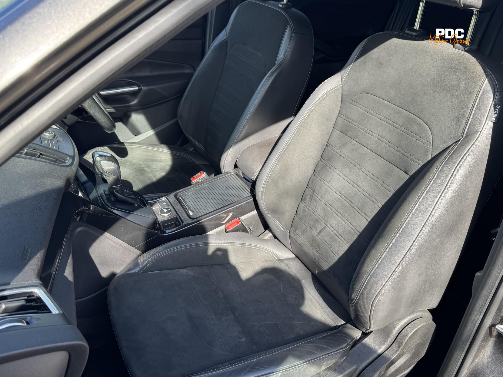 Ford Kuga 2.0 TDCi ST-Line SUV 5dr Diesel Powershift AWD Euro 6 (s/s) (180 ps)