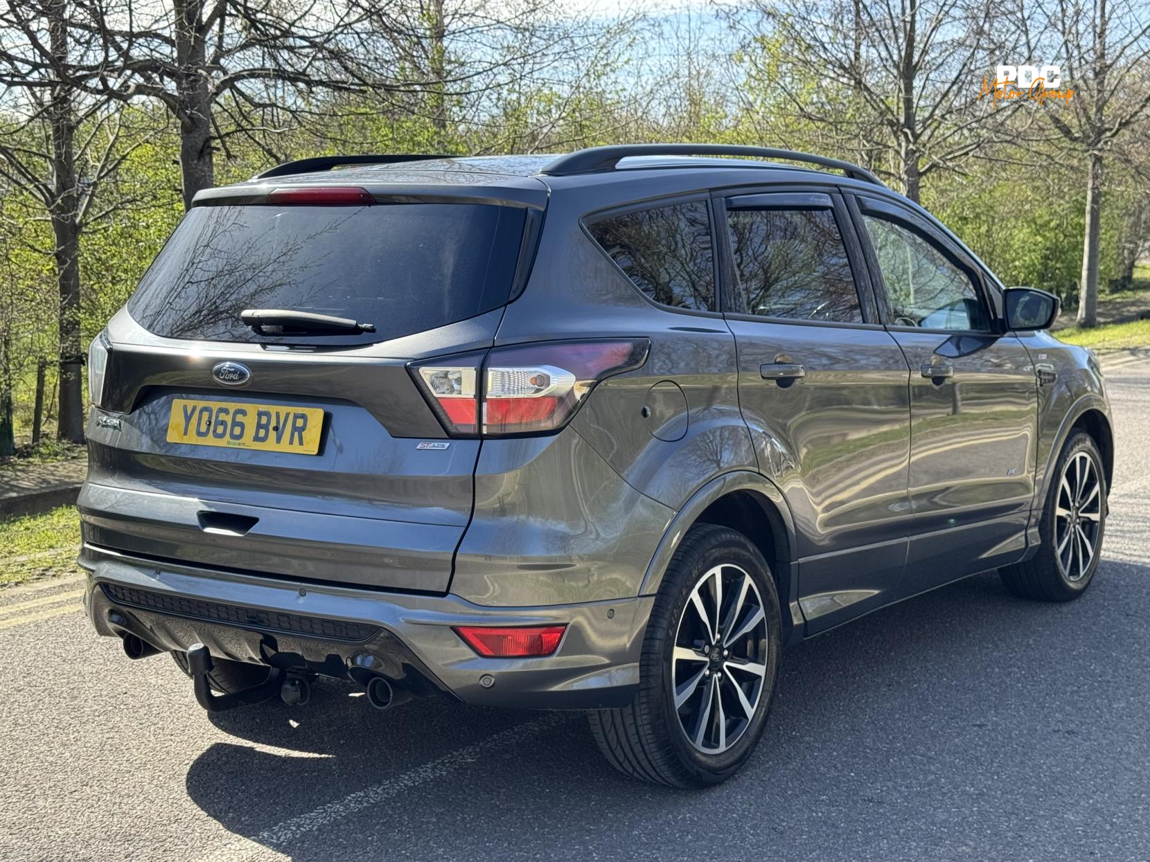 Ford Kuga 2.0 TDCi ST-Line SUV 5dr Diesel Powershift AWD Euro 6 (s/s) (180 ps)