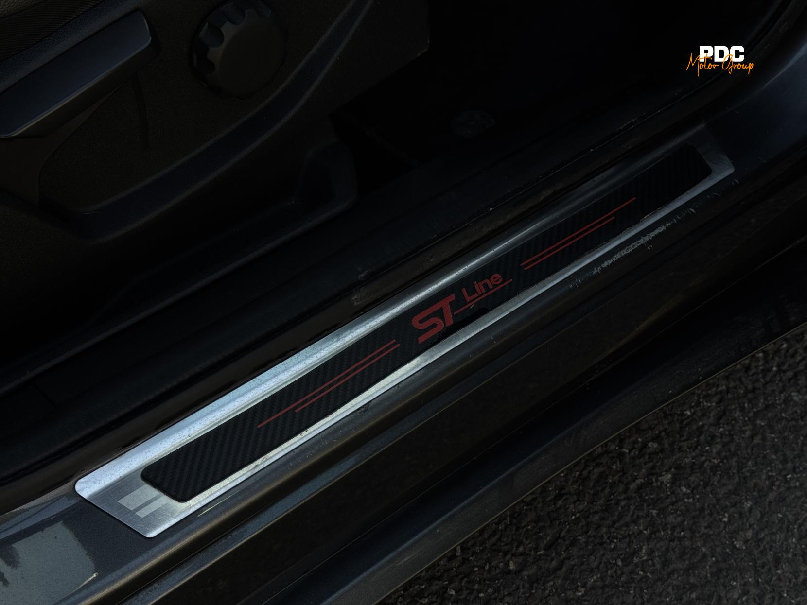 Ford Kuga 2.0 TDCi ST-Line SUV 5dr Diesel Powershift AWD Euro 6 (s/s) (180 ps)