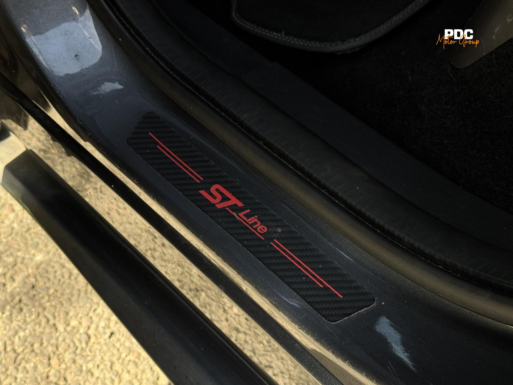 Ford Kuga 2.0 TDCi ST-Line SUV 5dr Diesel Powershift AWD Euro 6 (s/s) (180 ps)