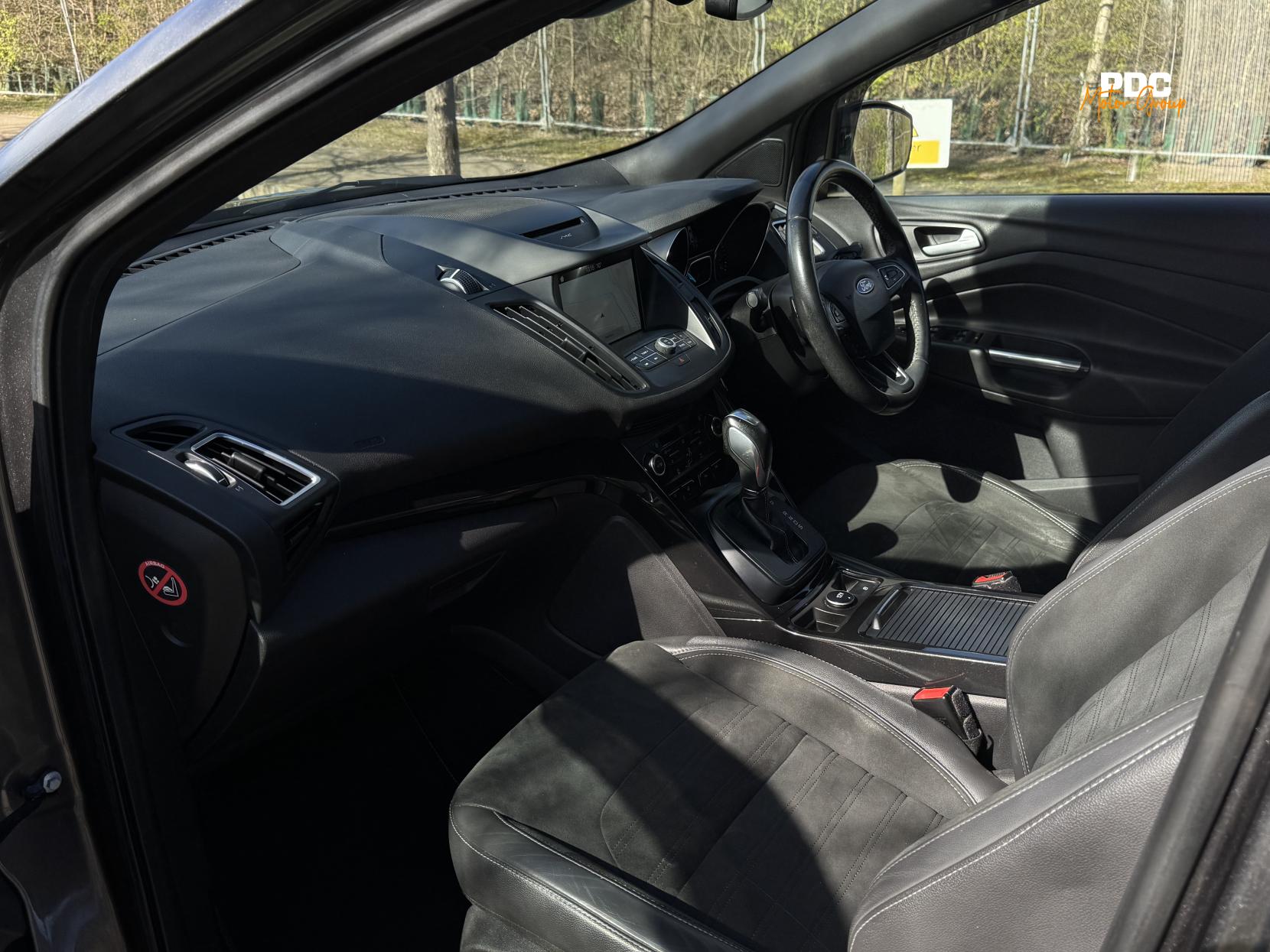 Ford Kuga 2.0 TDCi ST-Line SUV 5dr Diesel Powershift AWD Euro 6 (s/s) (180 ps)