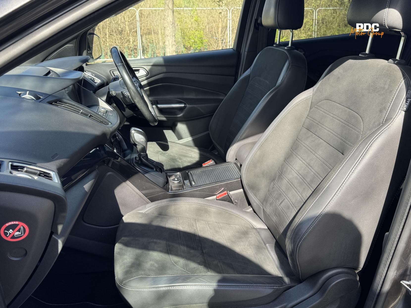 Ford Kuga 2.0 TDCi ST-Line SUV 5dr Diesel Powershift AWD Euro 6 (s/s) (180 ps)