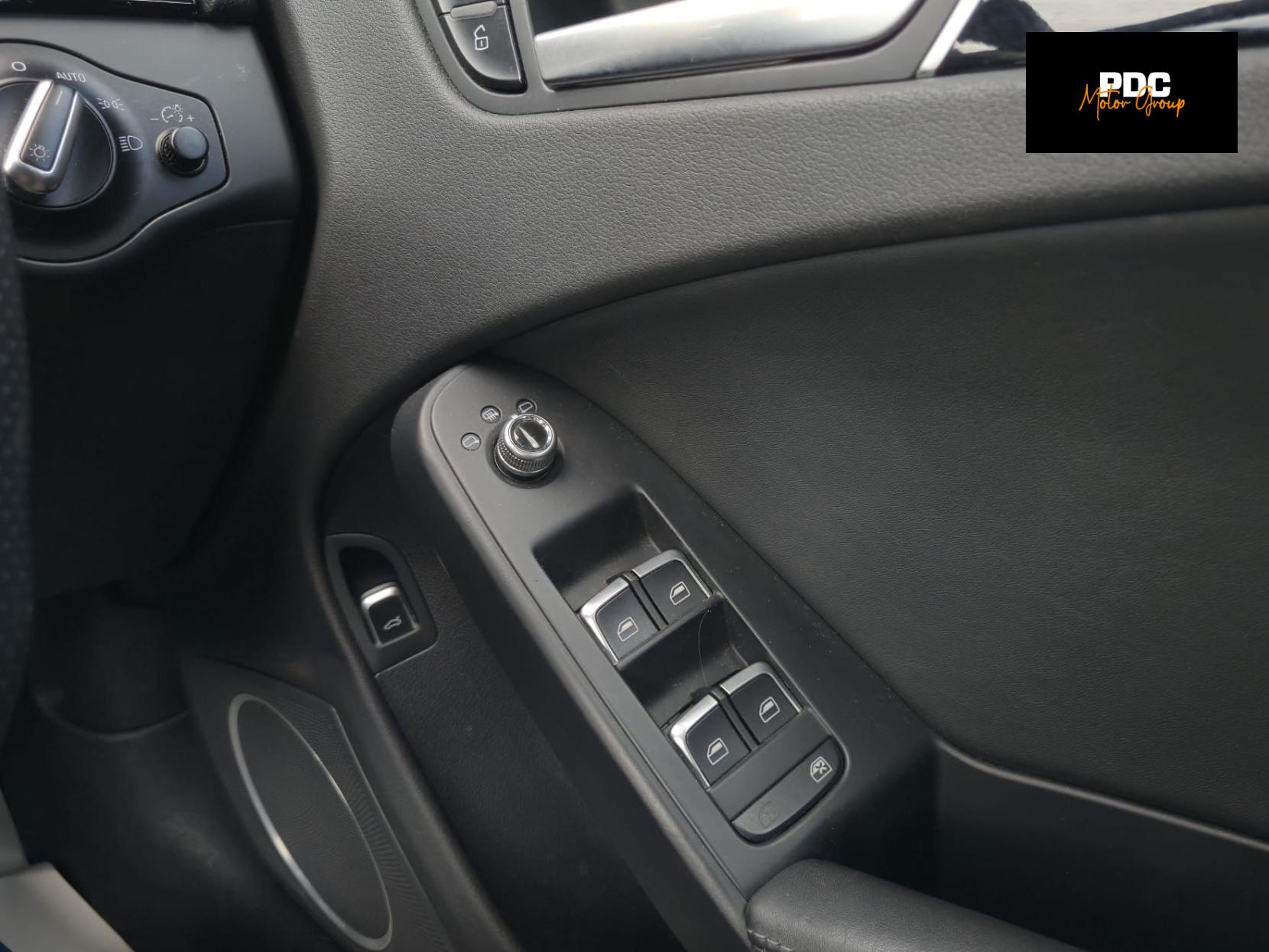 Audi A4 2.0 TFSI Black Edition Saloon 4dr Petrol S Tronic quattro Euro 5 (s/s) (211 ps)