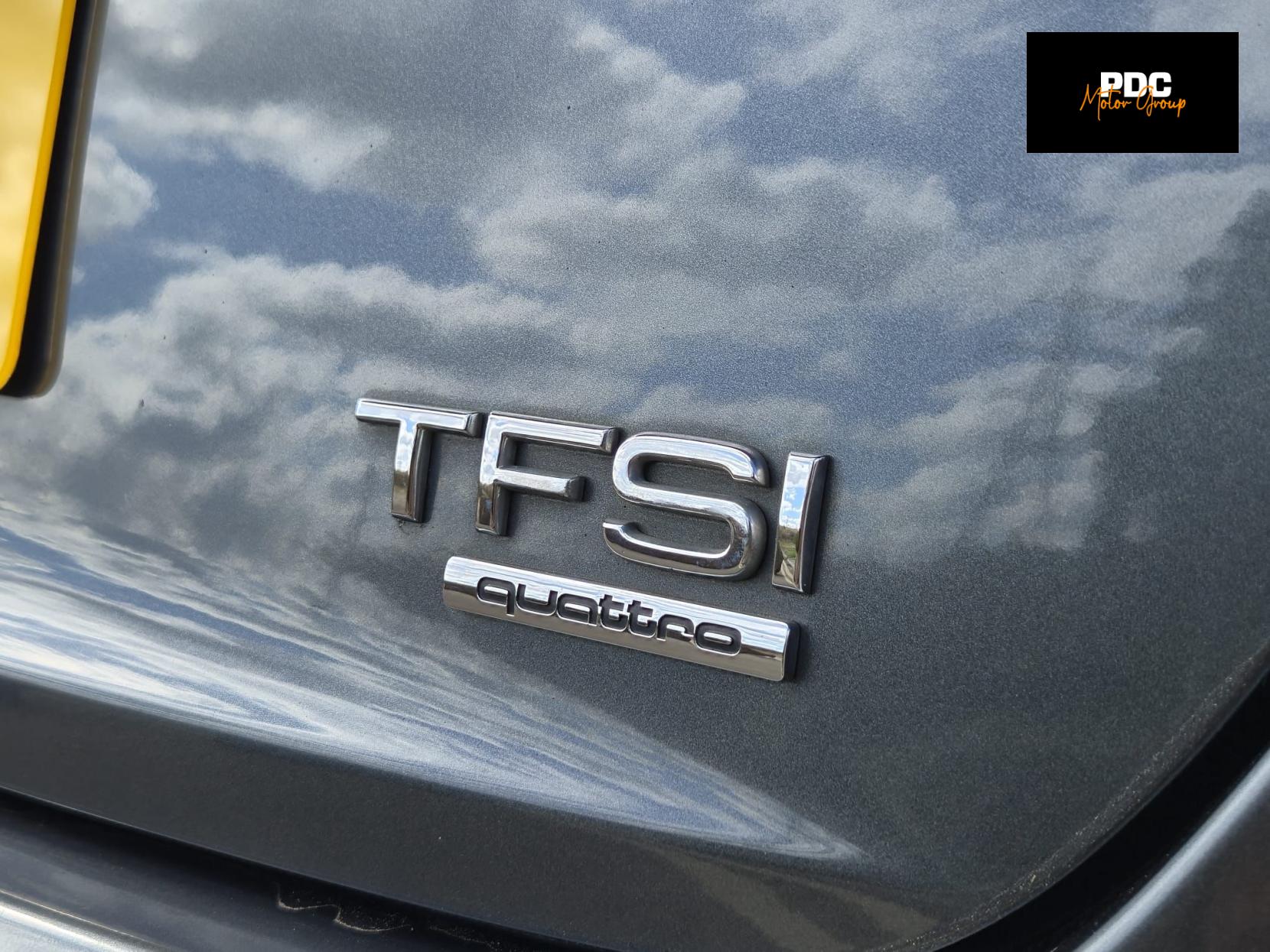 Audi A4 2.0 TFSI Black Edition Saloon 4dr Petrol S Tronic quattro Euro 5 (s/s) (211 ps)