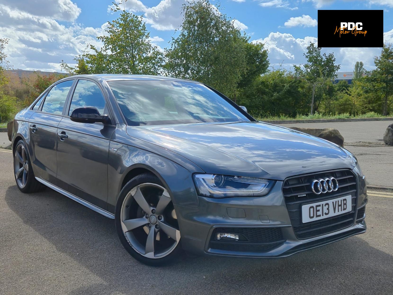 Audi A4 2.0 TFSI Black Edition Saloon 4dr Petrol S Tronic quattro Euro 5 (s/s) (211 ps)