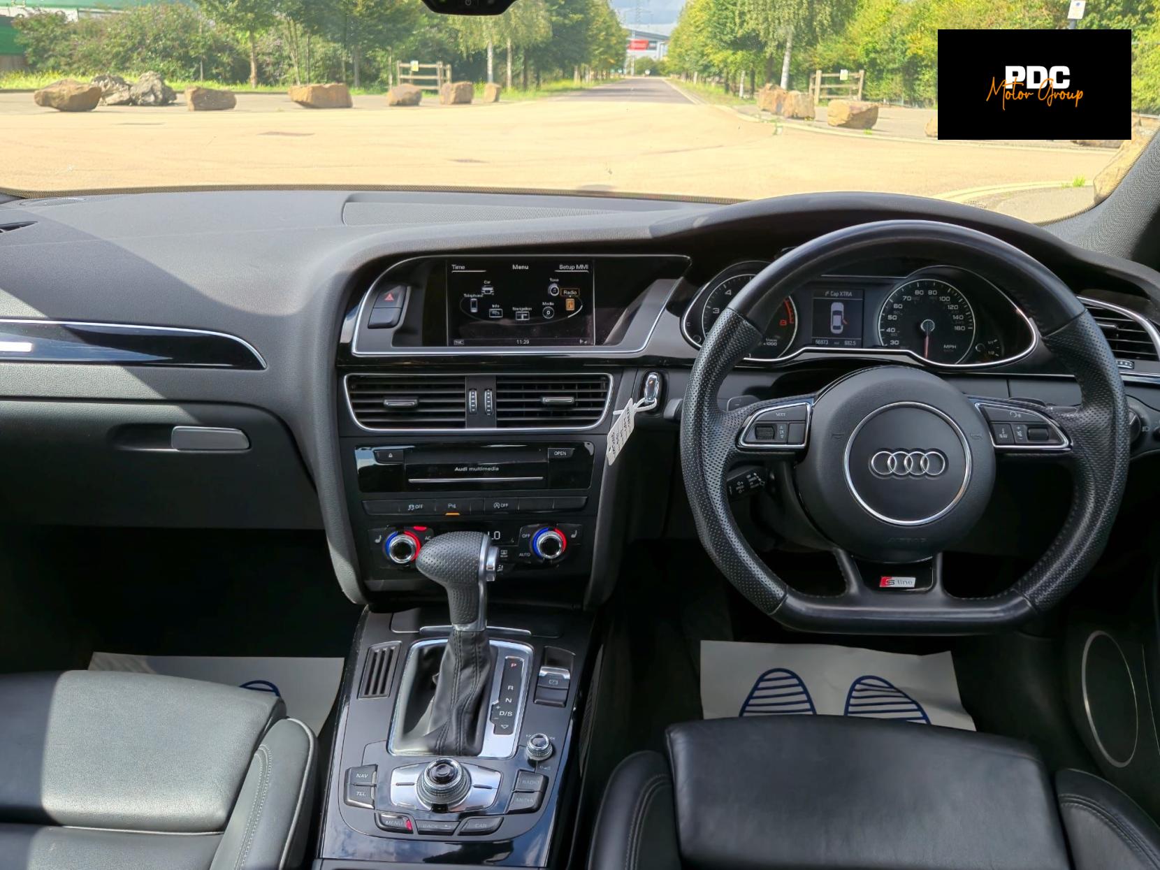 Audi A4 2.0 TFSI Black Edition Saloon 4dr Petrol S Tronic quattro Euro 5 (s/s) (211 ps)