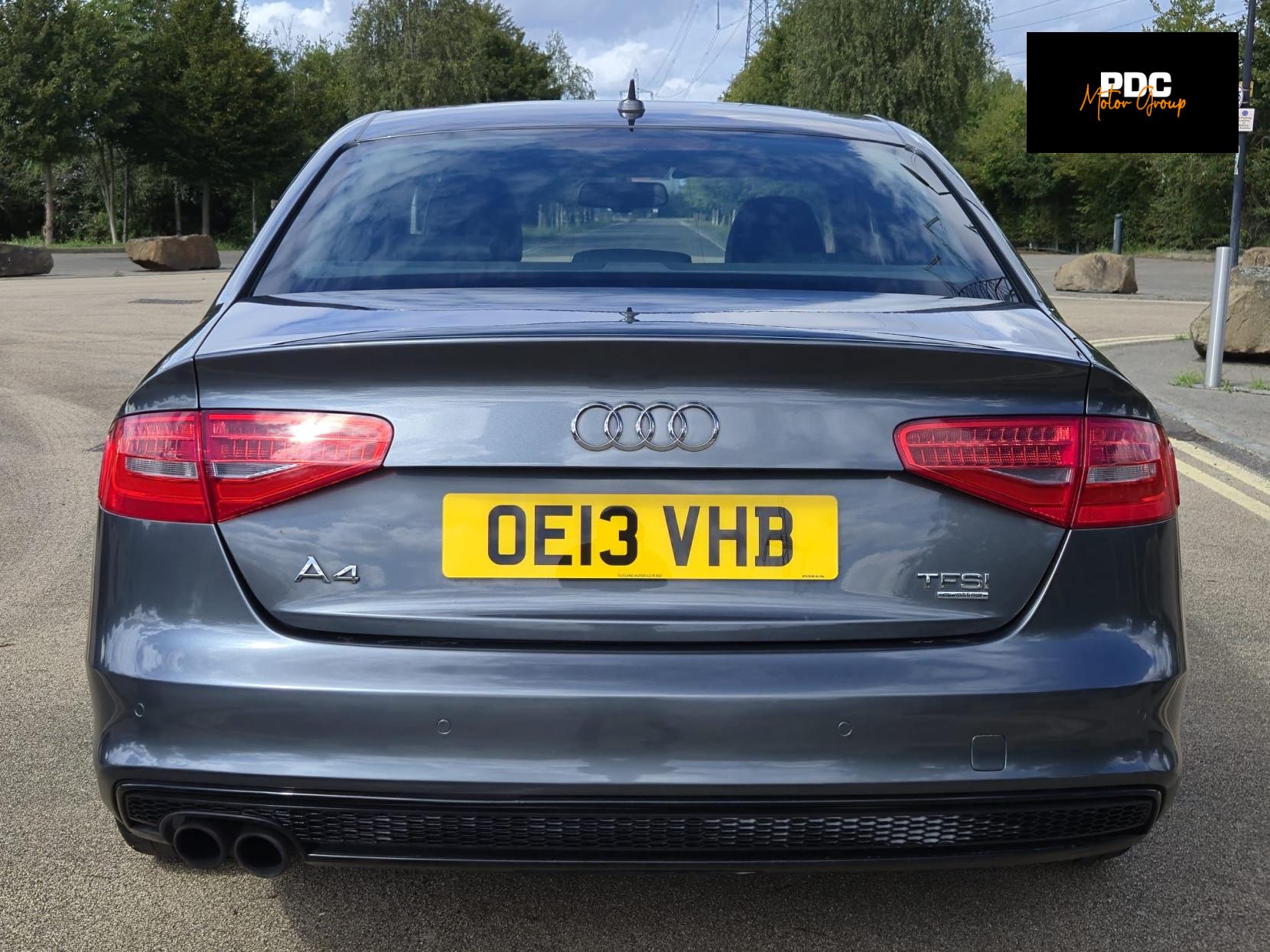 Audi A4 2.0 TFSI Black Edition Saloon 4dr Petrol S Tronic quattro Euro 5 (s/s) (211 ps)