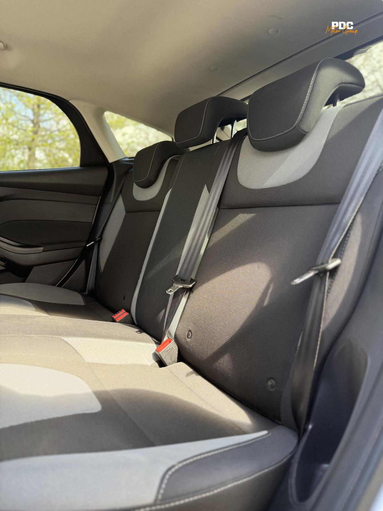 Ford Focus 1.0T EcoBoost Zetec Navigator Hatchback 5dr Petrol Manual Euro 5 (s/s) (100 ps)