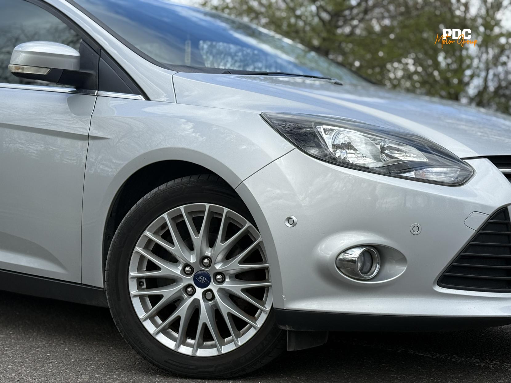 Ford Focus 1.0T EcoBoost Zetec Navigator Hatchback 5dr Petrol Manual Euro 5 (s/s) (100 ps)