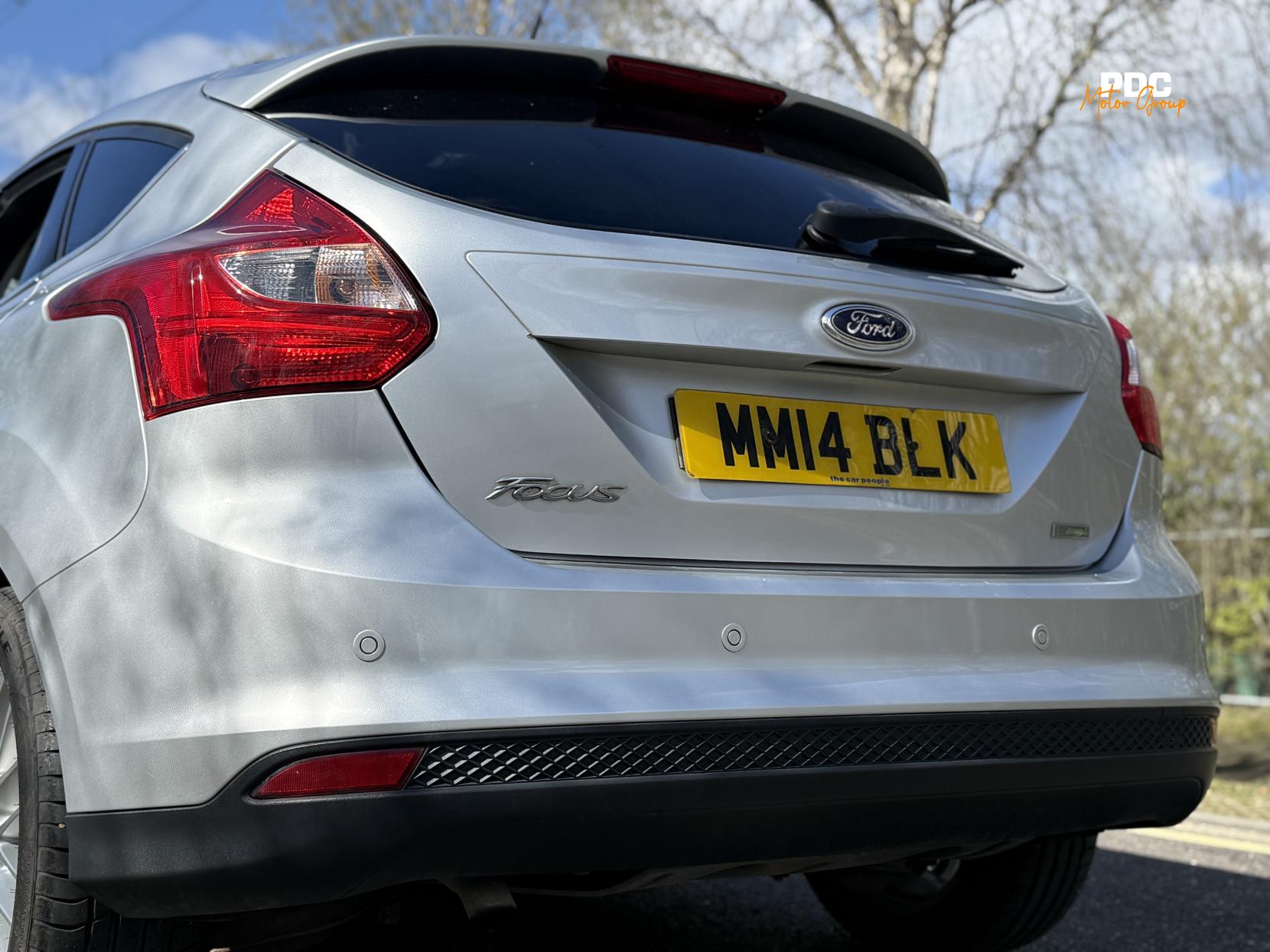 Ford Focus 1.0T EcoBoost Zetec Navigator Hatchback 5dr Petrol Manual Euro 5 (s/s) (100 ps)