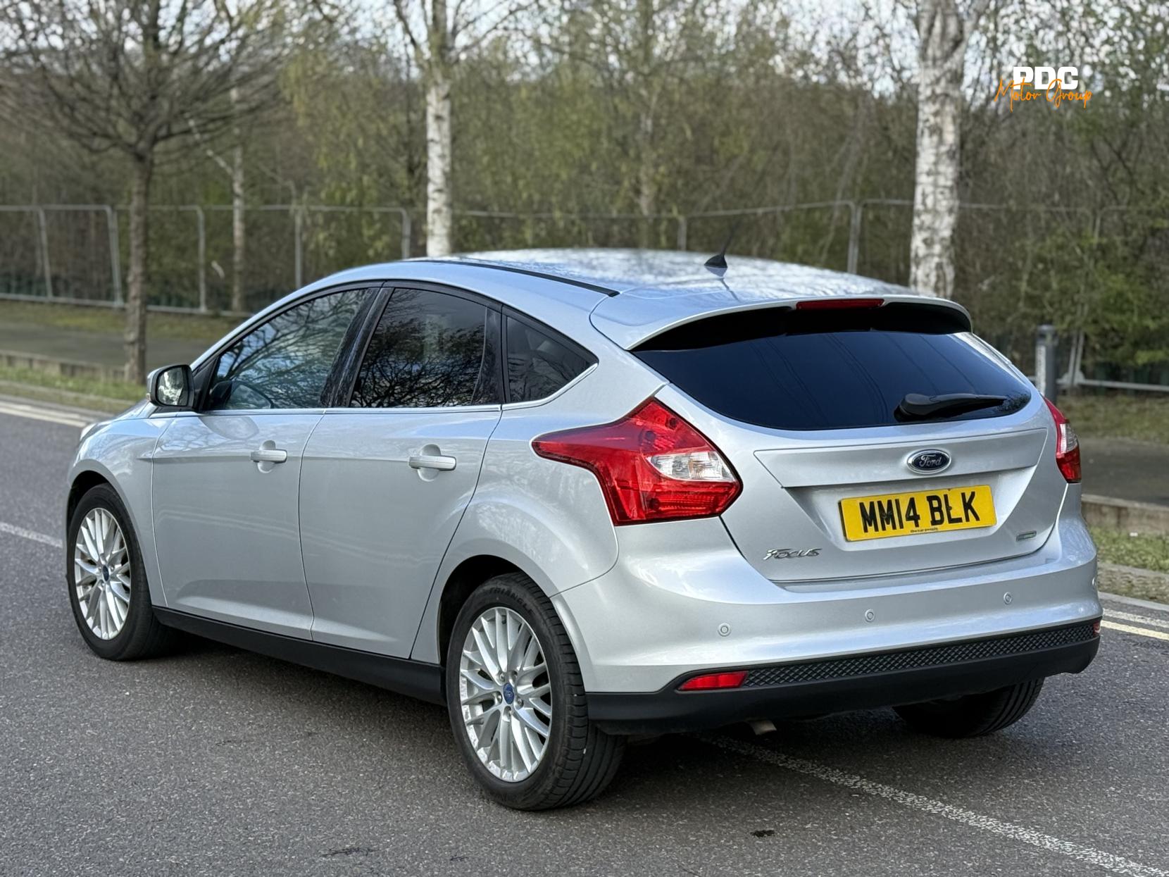 Ford Focus 1.0T EcoBoost Zetec Navigator Hatchback 5dr Petrol Manual Euro 5 (s/s) (100 ps)