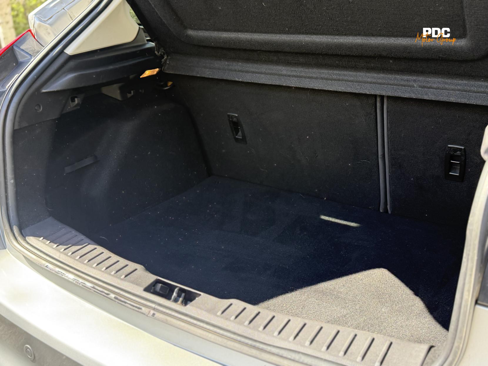 Ford Focus 1.0T EcoBoost Zetec Navigator Hatchback 5dr Petrol Manual Euro 5 (s/s) (100 ps)