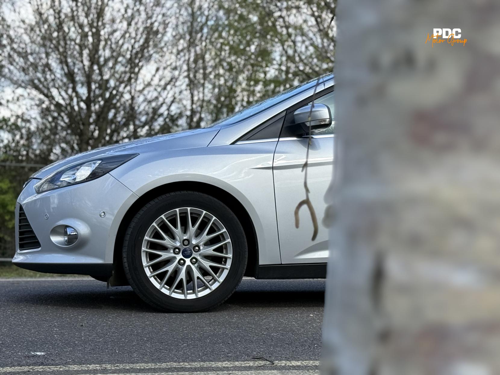 Ford Focus 1.0T EcoBoost Zetec Navigator Hatchback 5dr Petrol Manual Euro 5 (s/s) (100 ps)