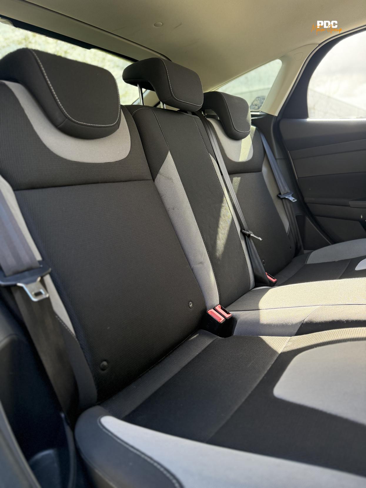 Ford Focus 1.0T EcoBoost Zetec Navigator Hatchback 5dr Petrol Manual Euro 5 (s/s) (100 ps)