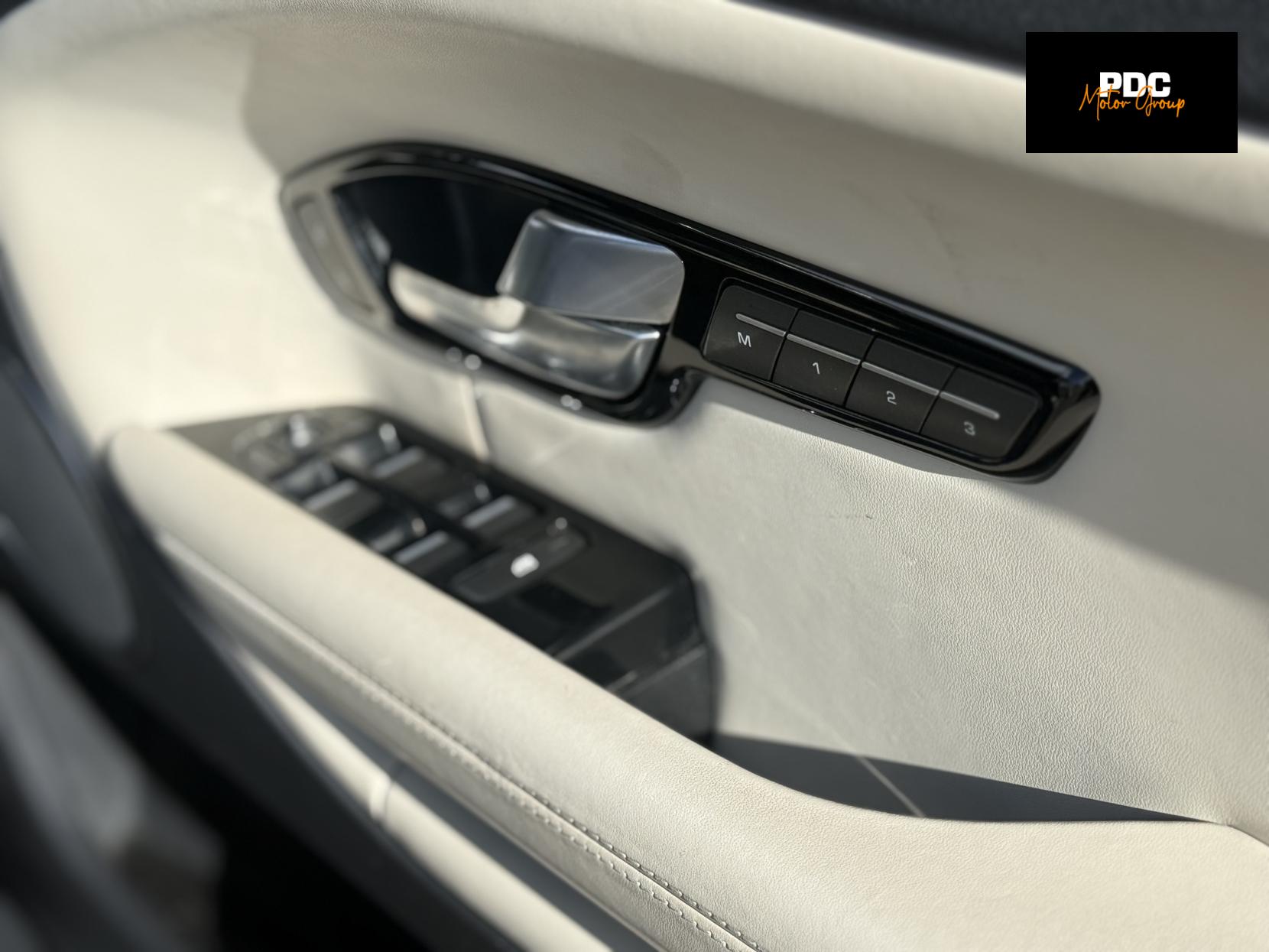 Land Rover Range Rover Evoque 2.0 TD4 HSE Dynamic SUV 5dr Diesel Auto 4WD Euro 6 (s/s) (180 ps)