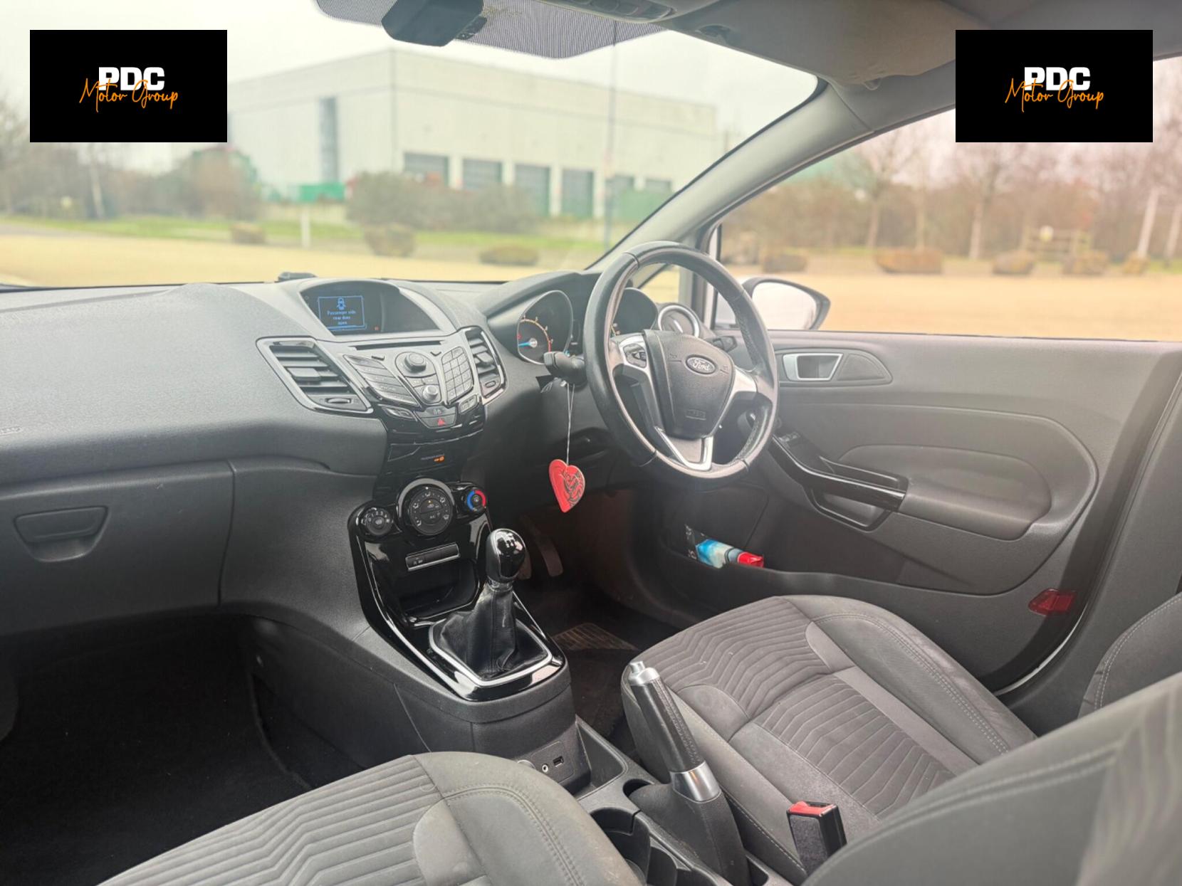 Ford Fiesta 1.0 Zetec Euro 5 (s/s) 5dr