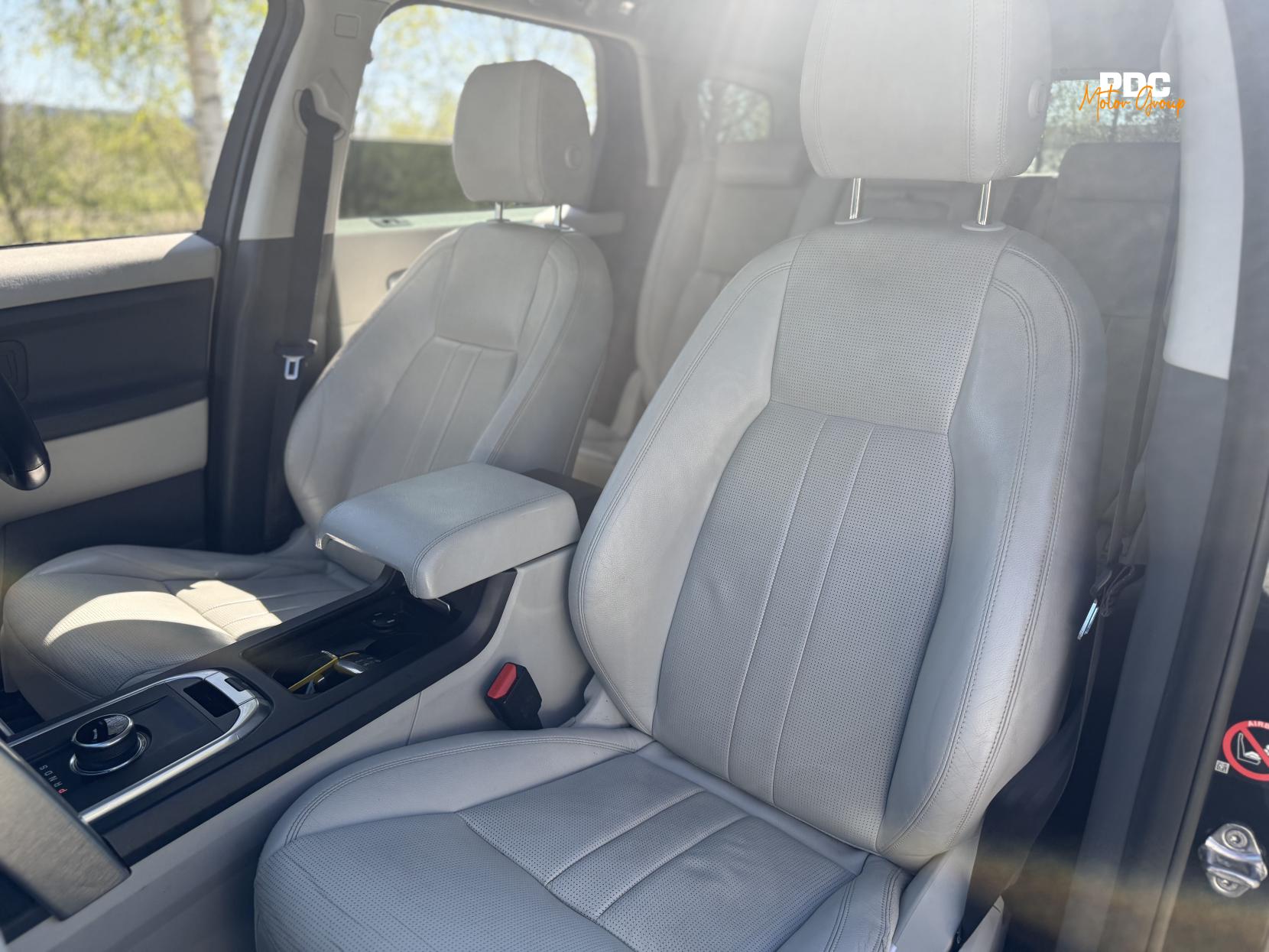 Land Rover Discovery Sport 2.0 TD4 SE Tech SUV 5dr Diesel Auto 4WD Euro 6 (s/s) (180 ps)